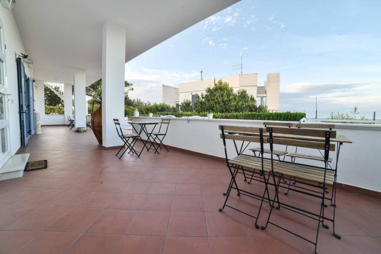 La Caletta Bed And Breakfast Torre Santa Sabina Exterior photo