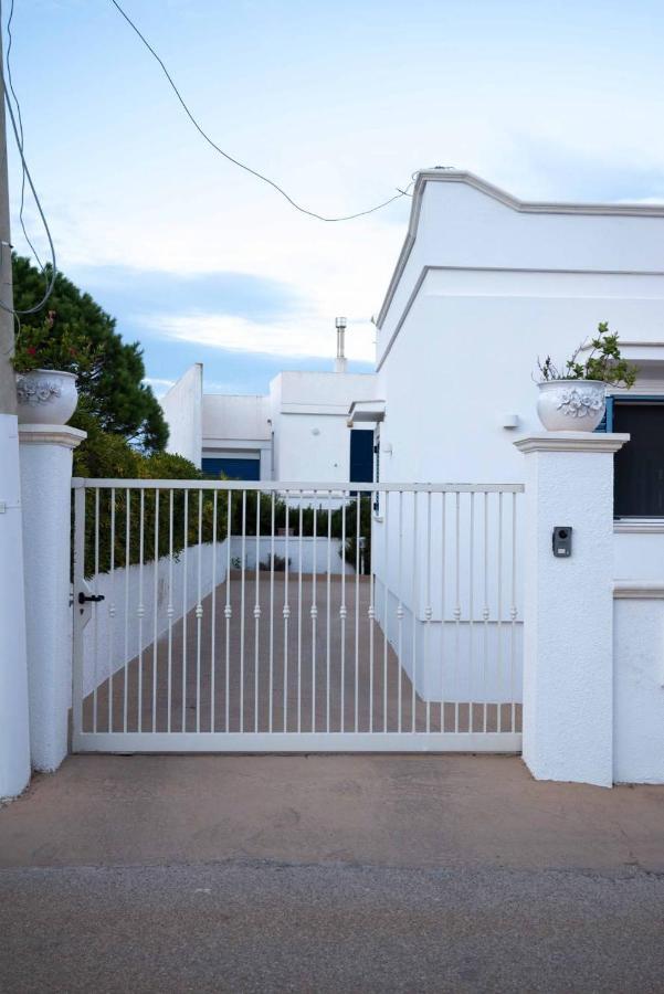La Caletta Bed And Breakfast Torre Santa Sabina Exterior photo
