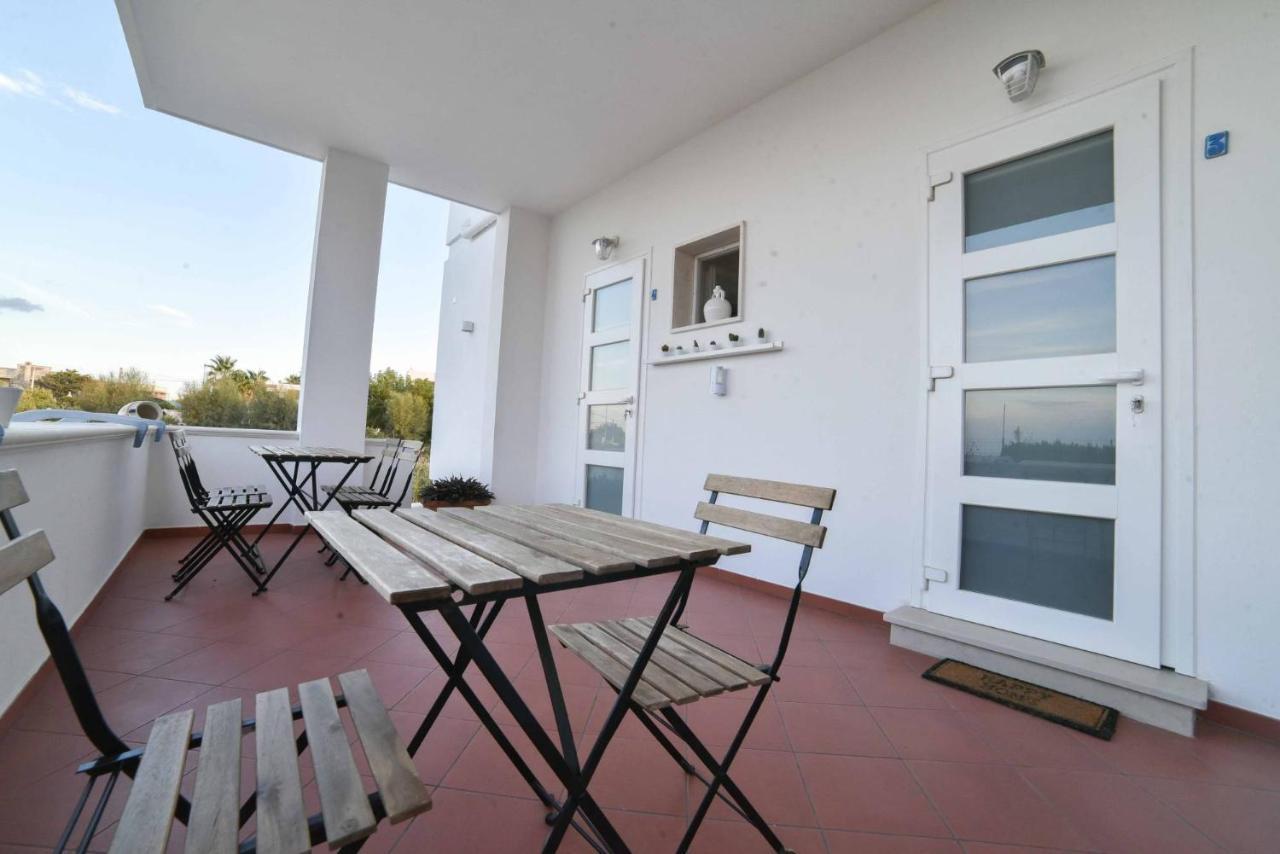 La Caletta Bed And Breakfast Torre Santa Sabina Exterior photo